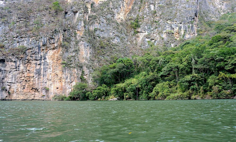 Beautiful scenery on a boat tour of Sumidero Canyon