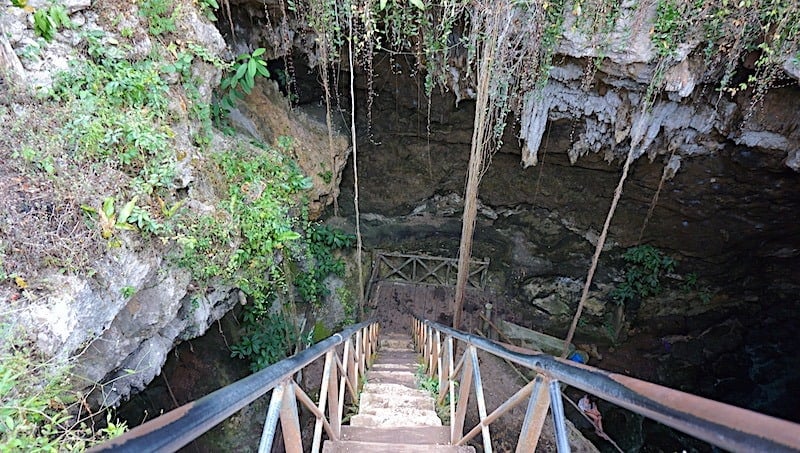 The staircase leading down into the biggest cenote at Chunkanán