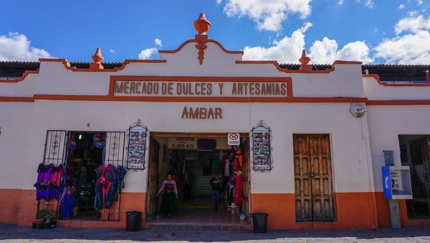 Mercado de Dulces y Artesanias, San Cristobal de las Casas, Mexico