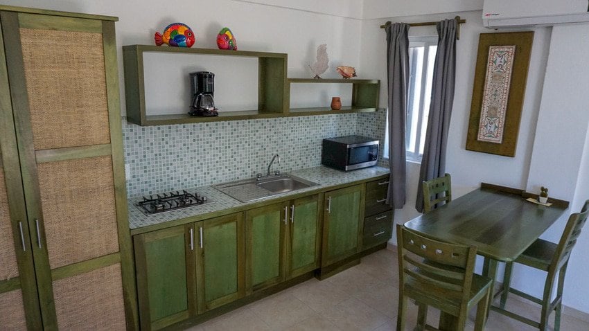 The kitchen at Resort Boutique El Fuerte in Mahahaul, Mexico