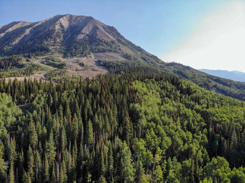 A stunning view of Crested Butte, a chill little mountain town in Colorado