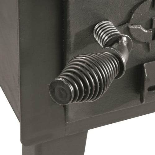 The problematic door of the Guide Gear Tent Stove